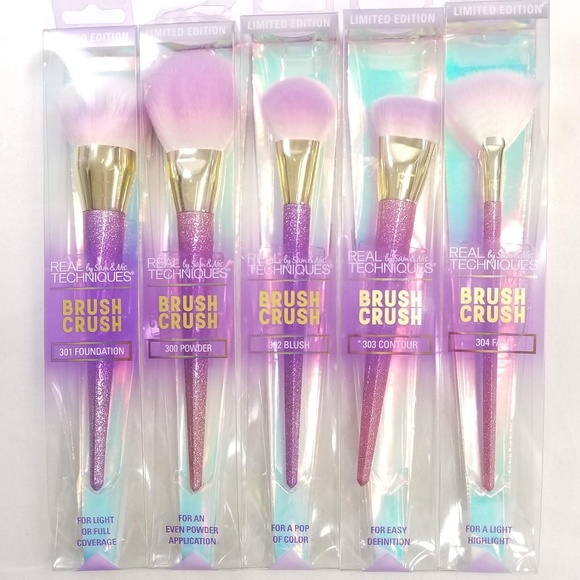 Real Techniques by Sam & Nic Face Brushes Lot of 5 - Picture 1 of 4